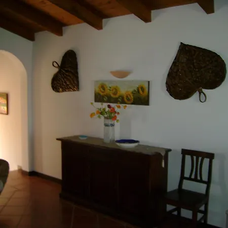 Country Village Apartment *